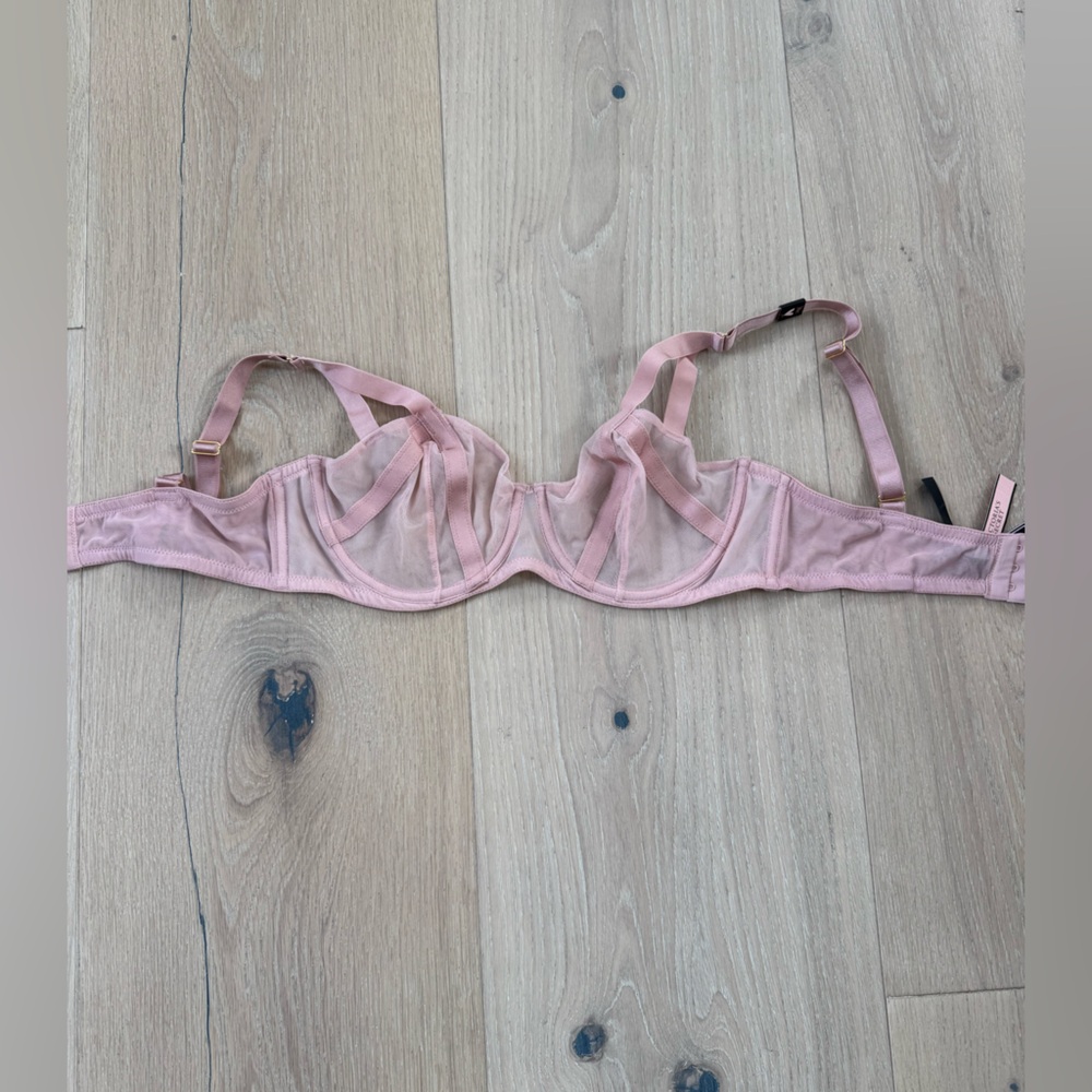 Victoria’s Secret Very Sexy unlined lace balconet bra new with tags